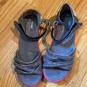 TOMS Sandals, size Y5